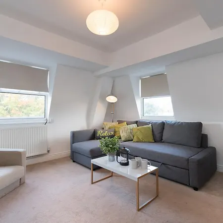 Flat 5 Marlborough House *